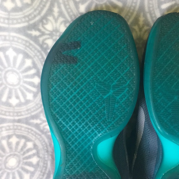 Nike Kobe X - Picture 12 of 14